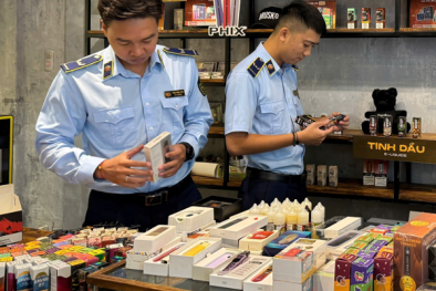 Hà Nội tạm giữ 420 sản phẩm máy hút thuốc lá điện tử dùng 1 lần và tinh dầu